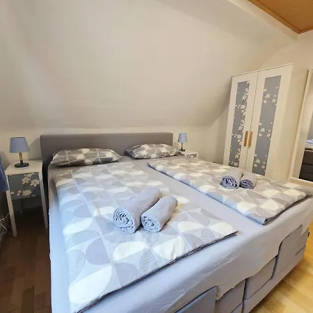 Apartamento 2 - Naehe Phantasialand, Koeln, Bonn *